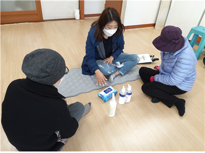 「코로나 19」확산방지에 어르신들..