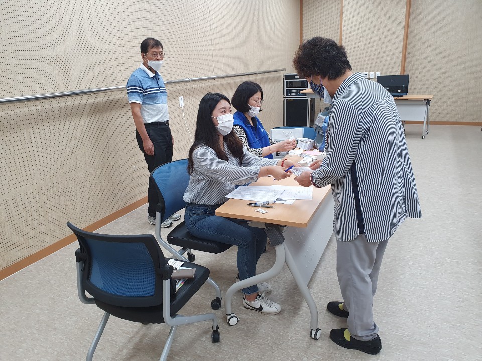 공익형 노인일자리 상품권 신청자 ..